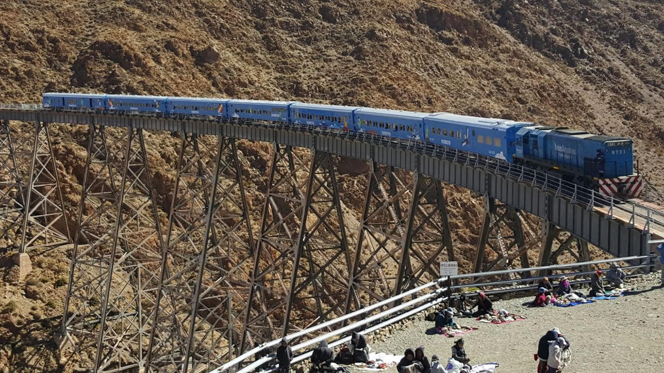 Tren a las Nubes